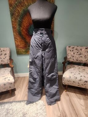Snowboard Pants for Women in Gray